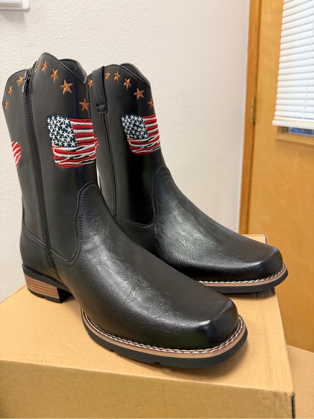 Men's Black Western Flag Embroidered Pull-On Boots